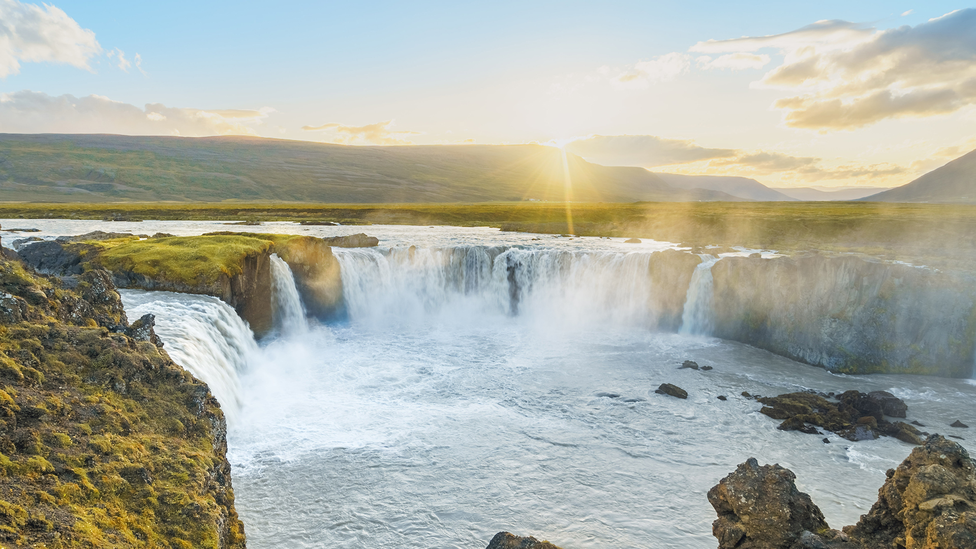 Hidden Powers & Midnight Sun – Small Group