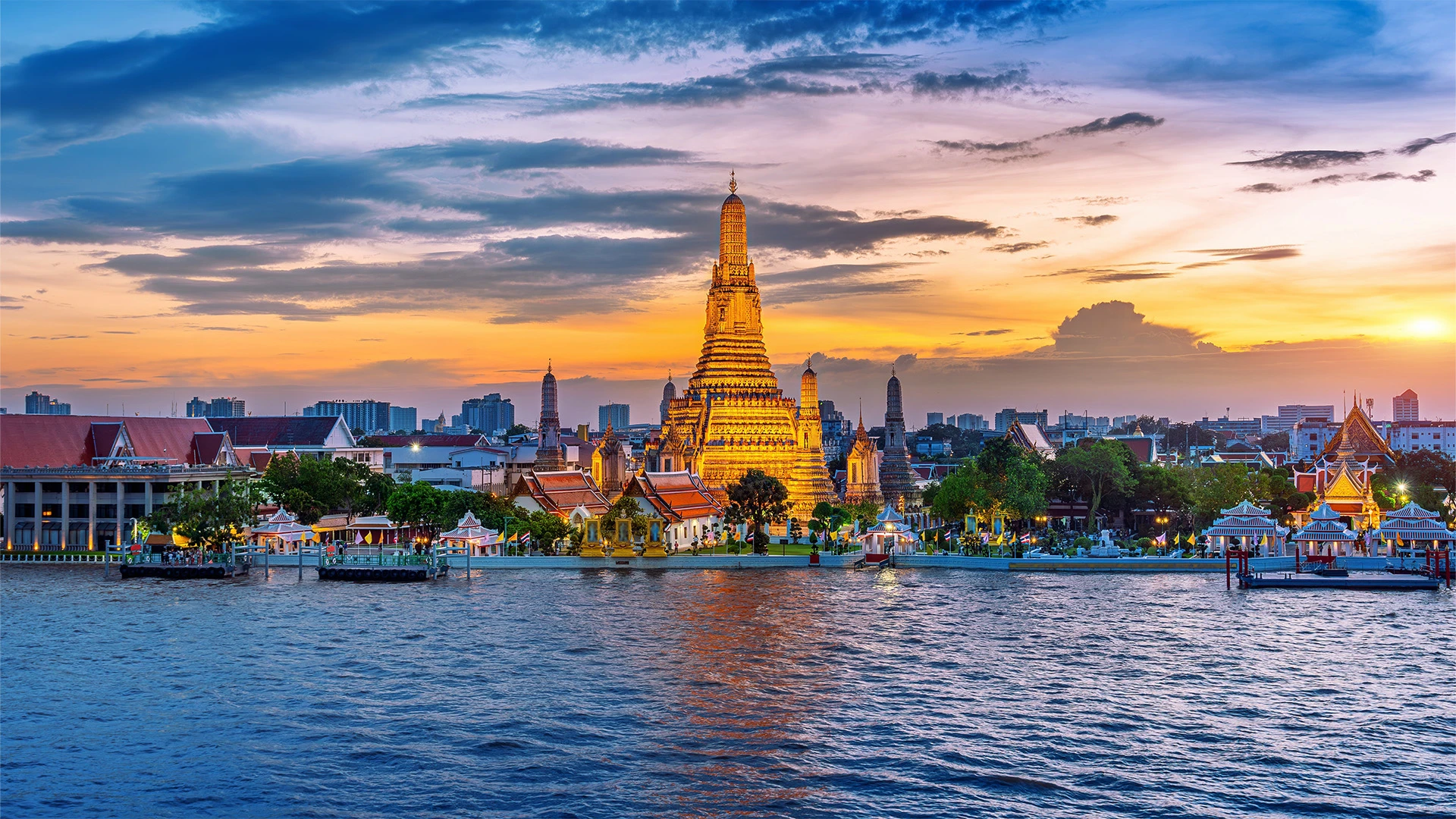 Wat Arun Temple Bangkok in Thailand