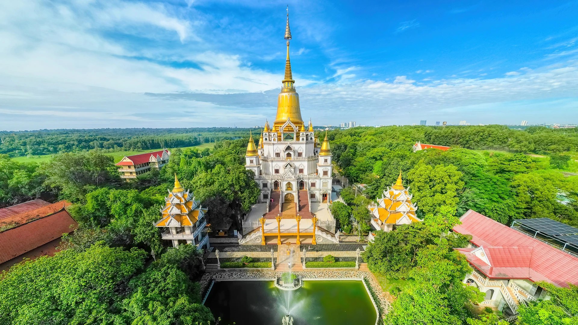 Buu Long Pagoda in Ho Chi Minh City