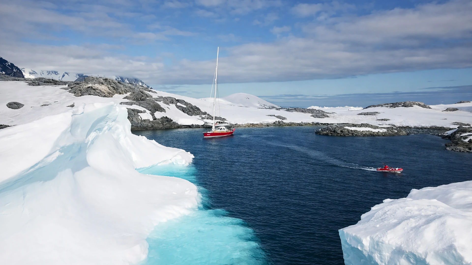 Exterior Icebird Antarctica