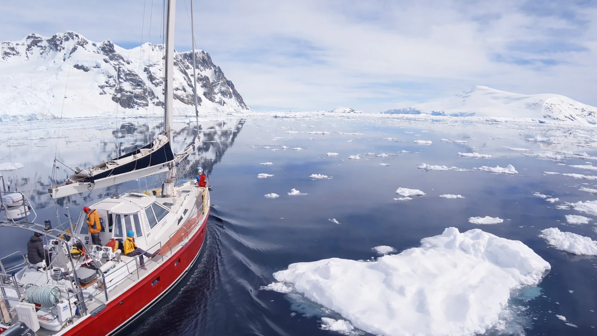 Exterior Icebird Antarctica
