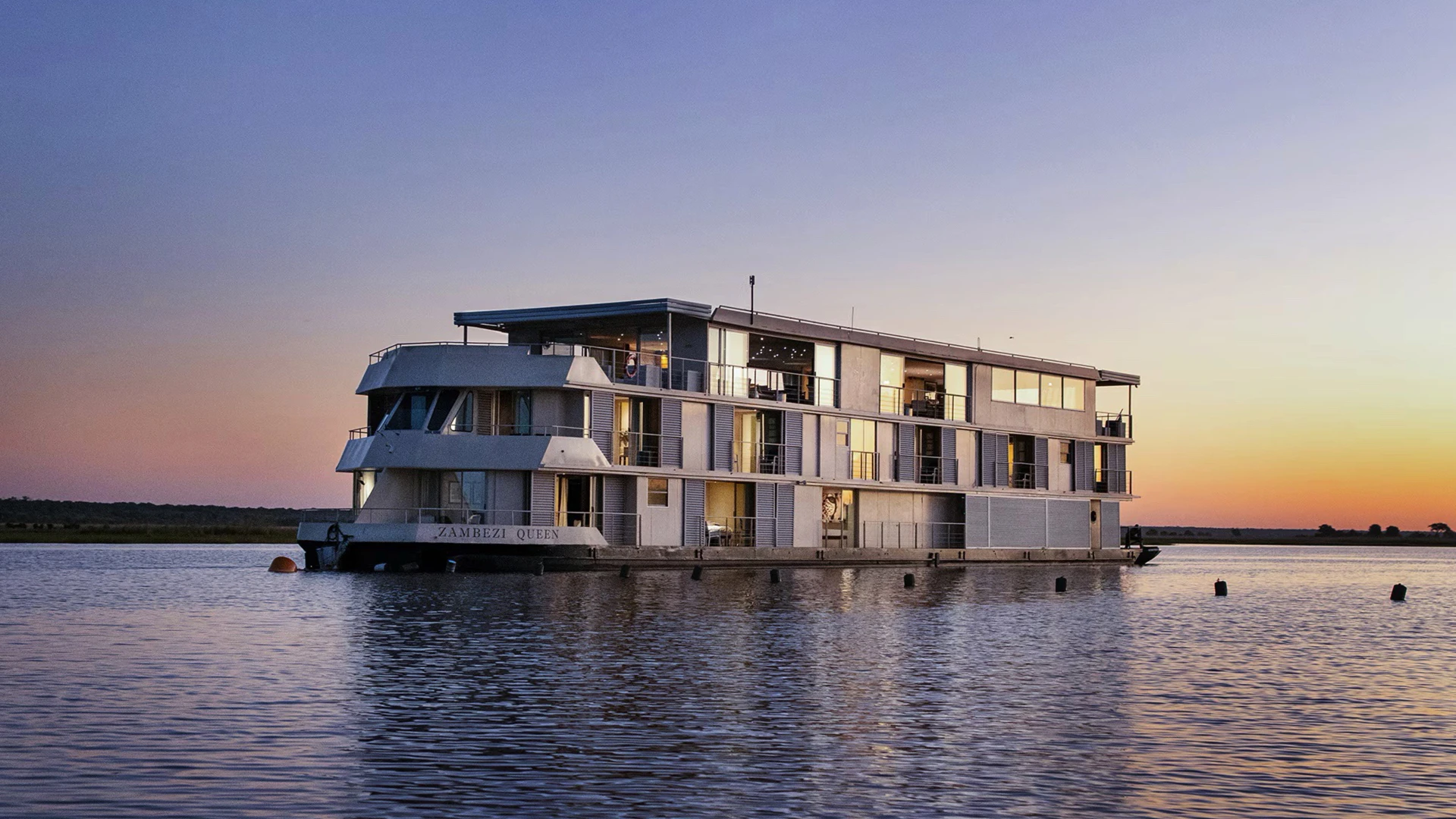 Zambezi Queen Ship