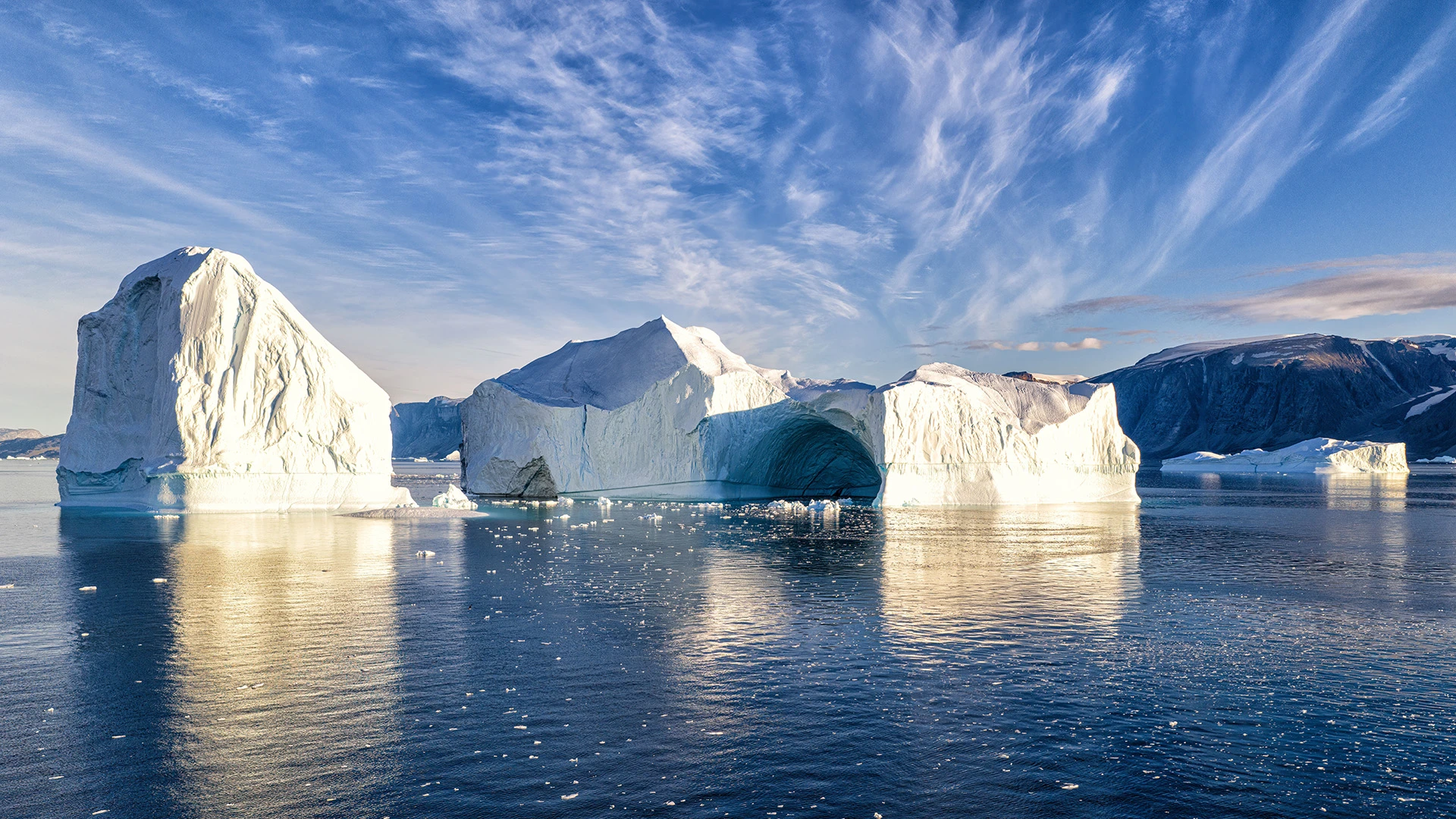 Grand Greenland: The Icy Giants of Disko Bay
