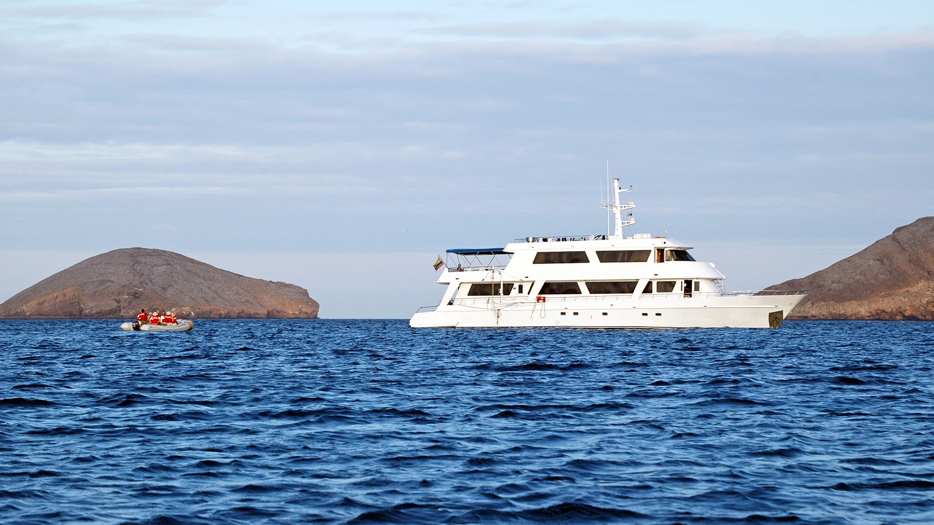 Western Galápagos: Small Yacht Expedition Cruise