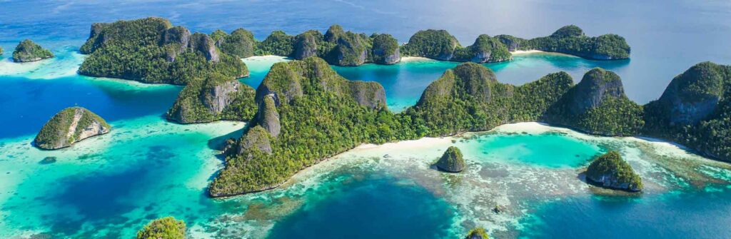 How to Visit Raja Ampat: Luxury Liveaboards, Secret Reefs & Island Expeditions
